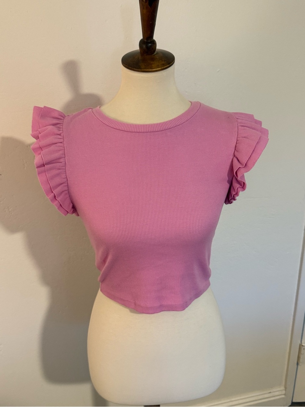 Zara Pink Ribbed Ruffle-Sleeve Crop Top - Picture 2 of 6